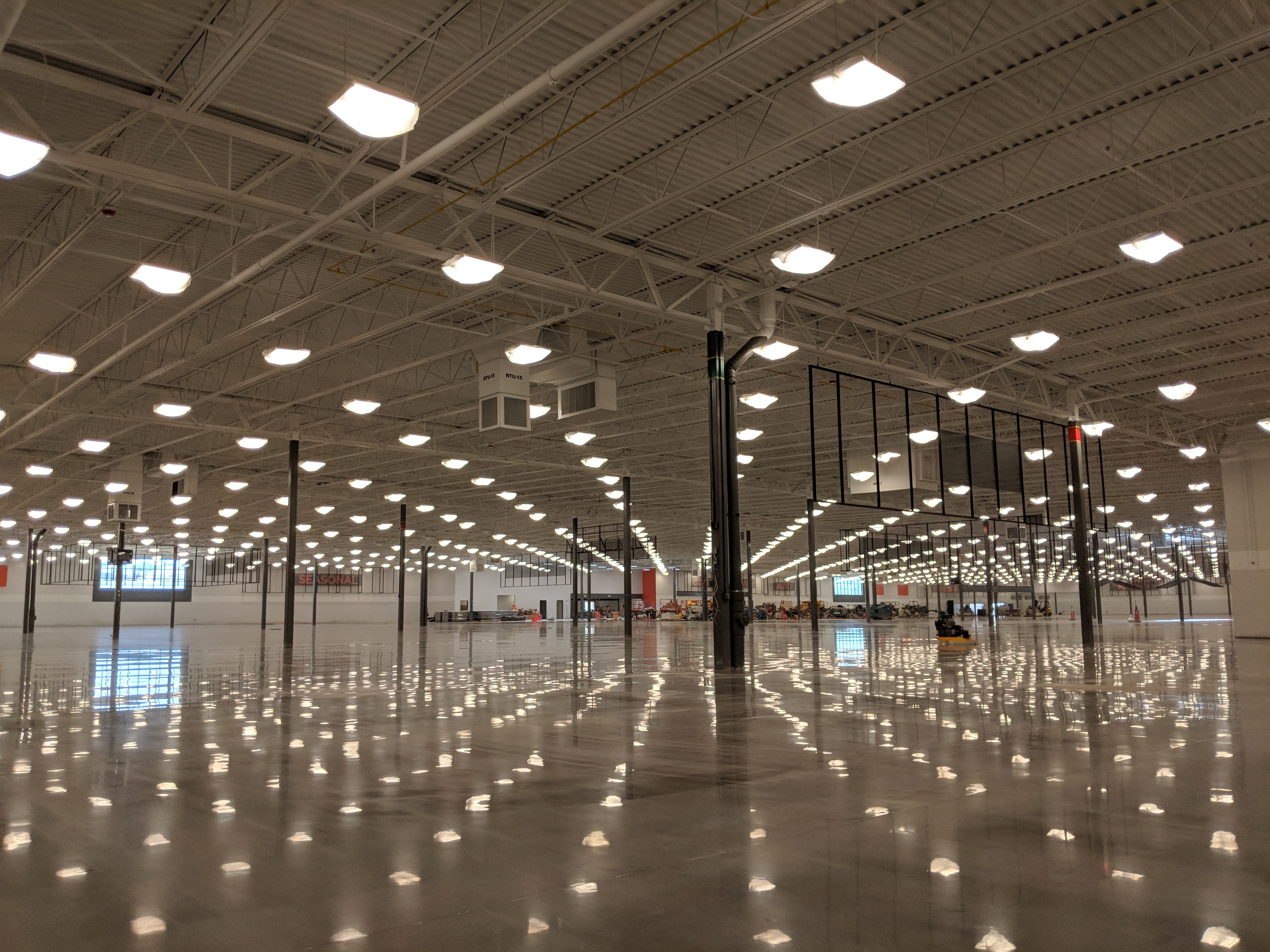Polished concrete sales floor in a large retail warehouse